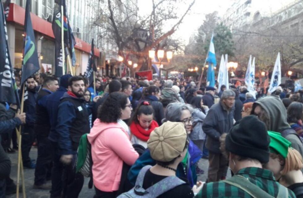 Multaron a agrupaciones políticas y sociales por violar el Código de Convivencia