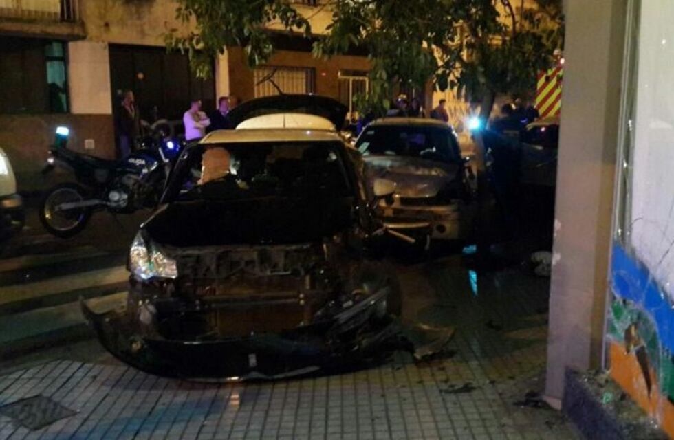 Automovilista descontrolado chocó a ocho vehículos en pleno centro