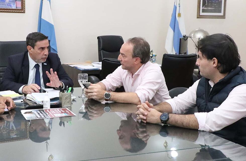 Capacitan en IA a profesionales de la salud pública provincial