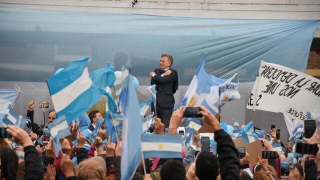 Mauricio Macri en visitó Rafaela en el marco de su caravana electoral \