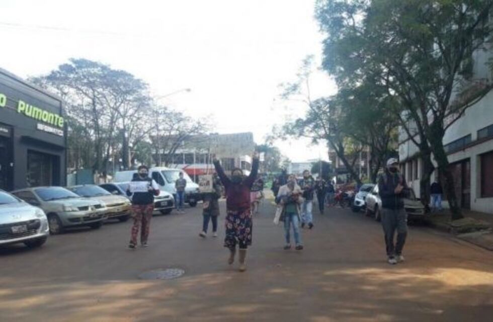 Oberá: vecinos de Villa Blanquita marcharon para reclamar que sigan las obras en el barrio