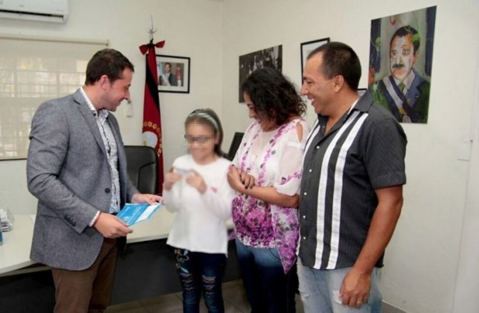 Cambiaron a una nena de colegio porque sus maestras no aceptan su condición de género