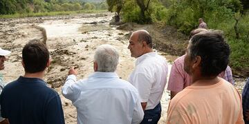 El gobernador Manzur en su visita a las obras (Sec\u002E de Estado de Comunicación Pública\u002E Gobierno de Tucumán)