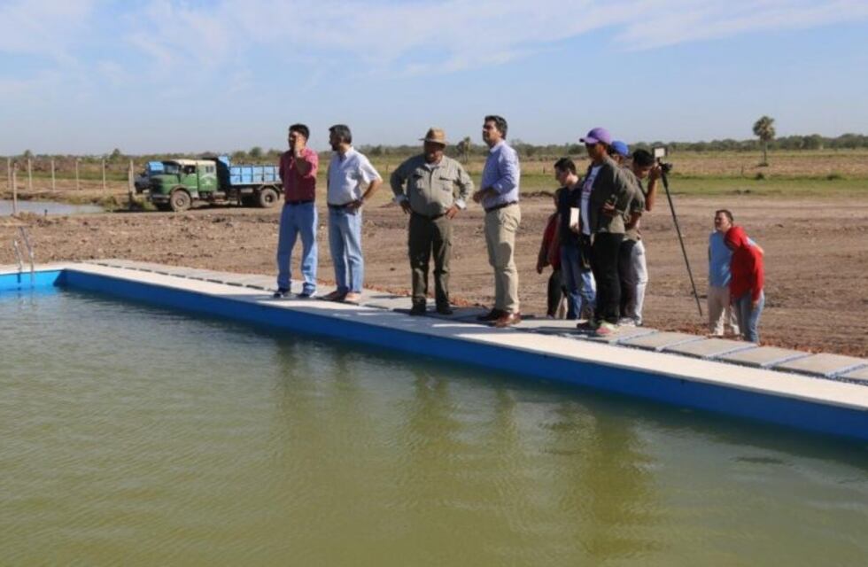 Insólito: Capitanich bautizó a una pileta 'Santiago Maldonado'