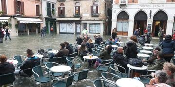 Venecia no da respiro y nuevamente está bajo el agua