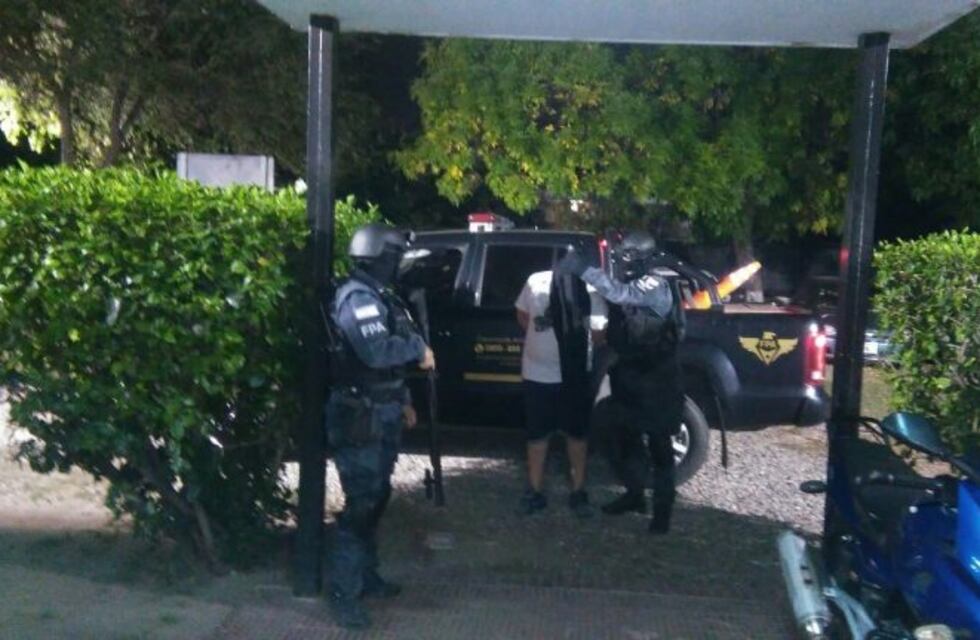 Padre e hijo vendían cocaína en barrio San Roque, los dos fueron detenidos