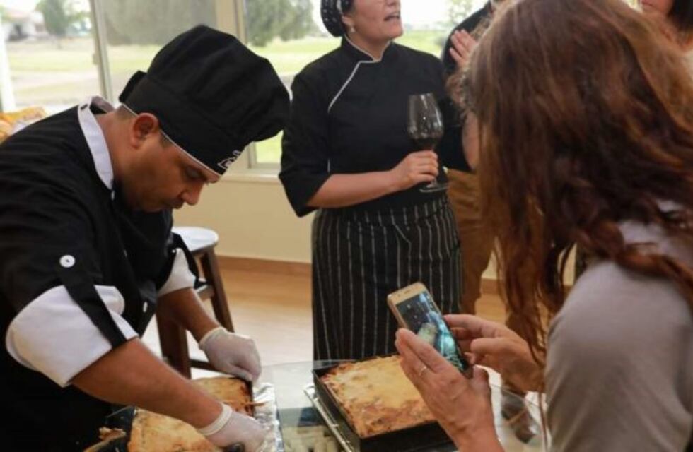 Carne a la masa, el plato estrella de San Rafael en un festival online y benéfico