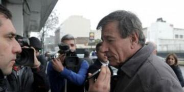 BUENOS AIRES 27/06/16, EL PRESIDENTE DE VELEZ, RAUL GAMEZ, ARRIBA LA REUNION CON SUS PARES DE AFA EN EL BARRIO DE BOEDO.FOTO:DYN/PABLO MOLINA buenos aires raul gamez dirigentes instituciones futbol reunion reunion dirigentes en la afa presidente de velez