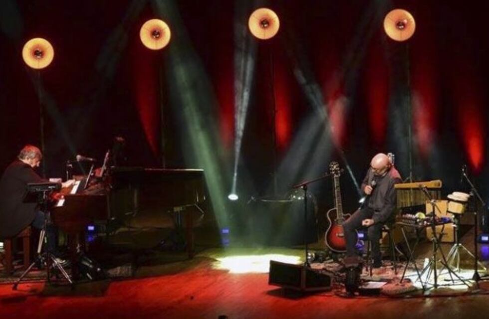 Vitale y Baglietto presentaron sus "Canciones Inoxidables" en Santa Rosa