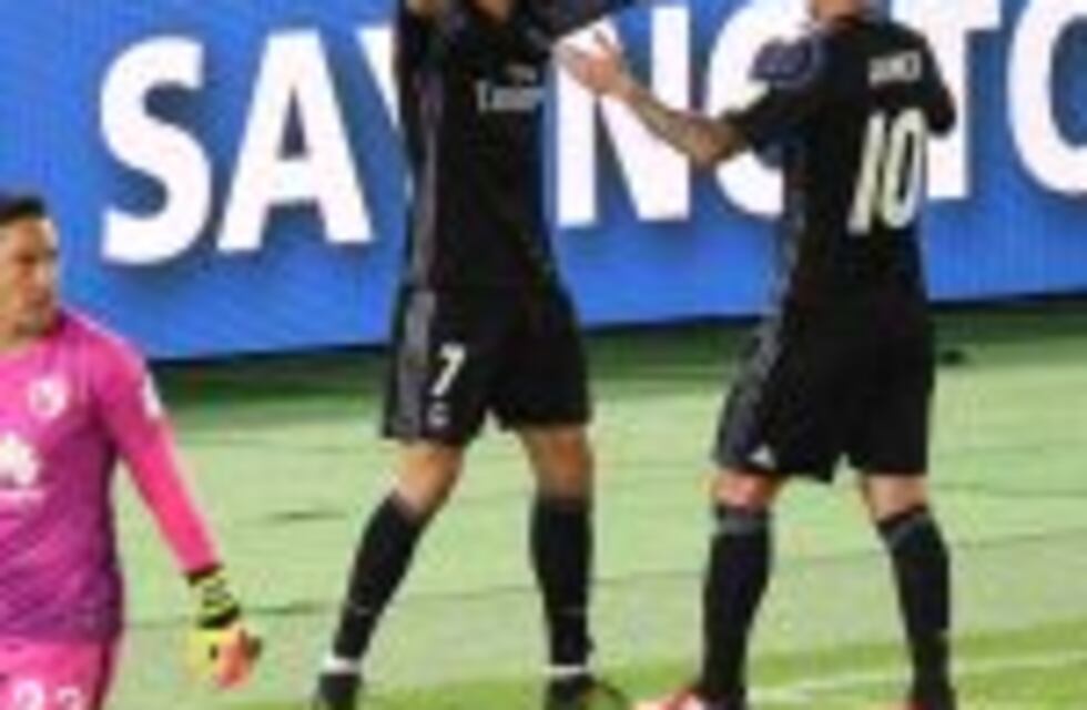 El Real Madrid le ganó 2 a 0 al América con goles de Benzemá y Cristiano Ronaldo