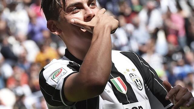 Turin (Italy), 21/05/2017.- Juventus' Paulo Dybala jubilates after scoring during the Italian Serie A soccer match Juventus FC vs FC Crotone at the Juventus Stadium in Turin, Italy, 21 May 2017. (Italia) EFE/EPA/ANDREA DI MARCO