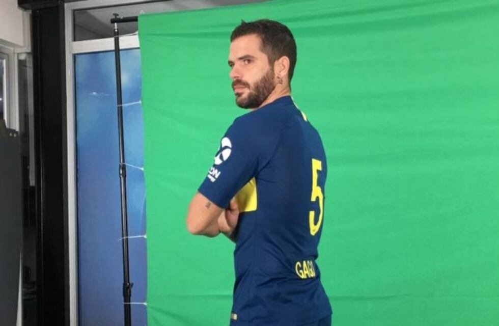 Fernando Gago se hizo la foto institucional con Boca y todo indica que continuará