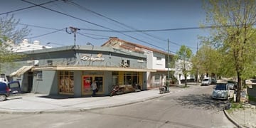 Se hicieron pasar por indigentes para robar una panadería en La Plata\u002E Fotografía\u002E Google Maps\u002E