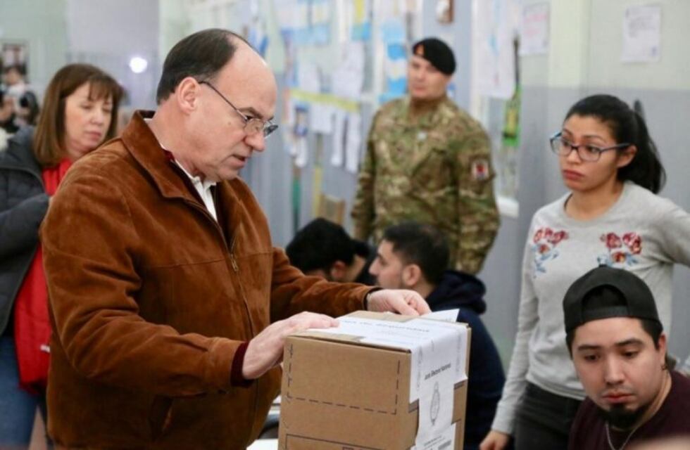 PASO en Tierra del Fuego: votó el pre candidato a Senador de Juntos por el Cambio Pablo Blanco
