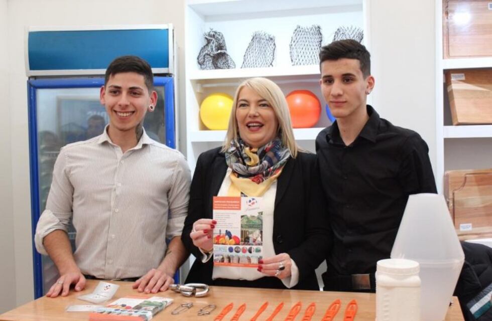 Bertone visitó a los productores fueguinos en la Expo Rural