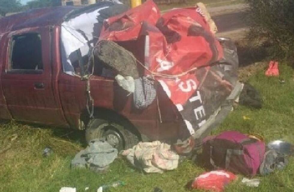 Dos mendocinos volcaron con una camioneta en San Luis