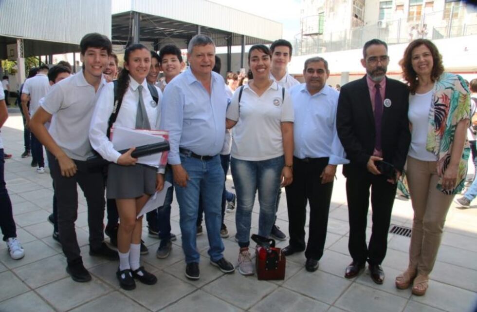 El gobernador supervisó obras en la Escuela Técnica N° 21