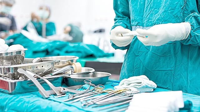 El Gobierno de Mendoza volvió a suspender las cirugías programadas\u002E