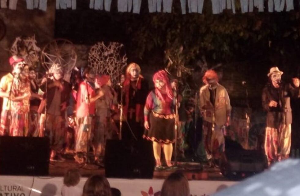 Masivos bailes armaron las murgas en Resistencia