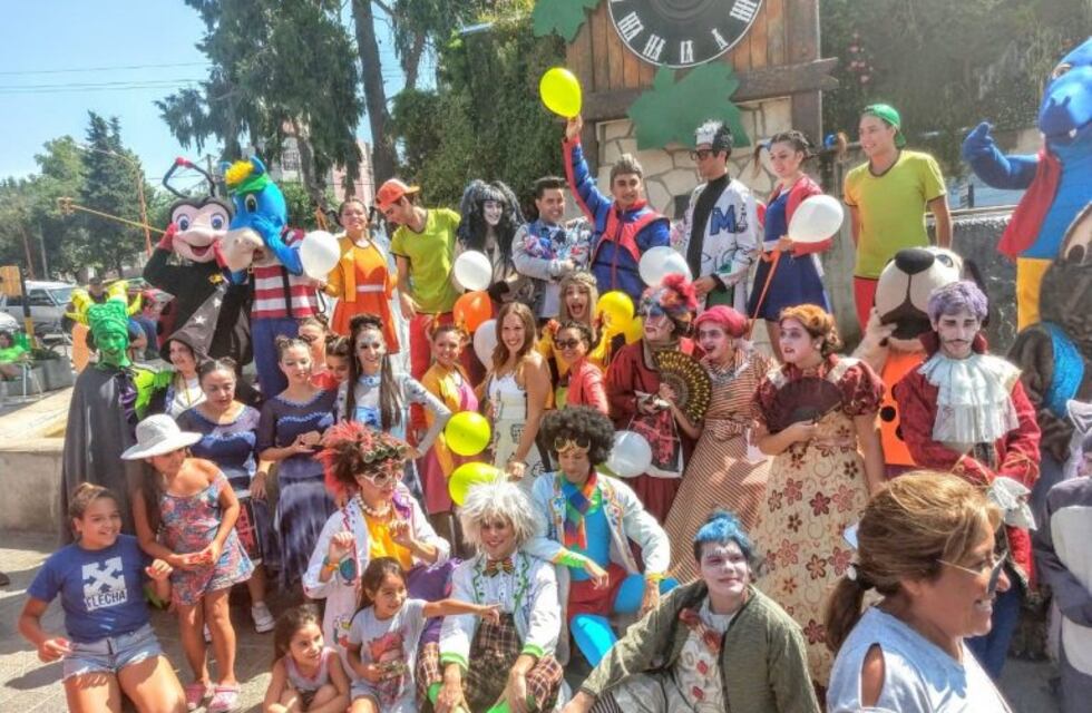 El reloj Cucú se vistió de fiesta