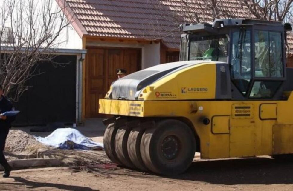 Una mujer murió aplastada por una máquina aplanadora