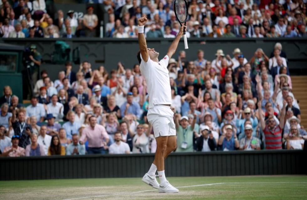 Roger Federer derrotó a Rafael Nadal en Wimbledon y jugará la final ante Novak Djokovic