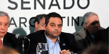 22 11 16 Pais Senado Comisiu00f3n de Trabajo Y Seguridad Social Proyecto de modificaciu00f3n de la legislaciu00f3n de Riesgos de Trabajo rnAsiste el Ministro Jorge Triaca.rn BUENOS AIRES 22/11/2016, EL MINISTRO DE TRABAJO, JORGE TRIACA, EXPLICu00d3 HOY EN EL SENADO QUE E