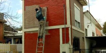 Joven pareja carlospacense, logró juntar el dinero para el alquiler\u002E (Foto: gentileza Federico Poli)\u002E
