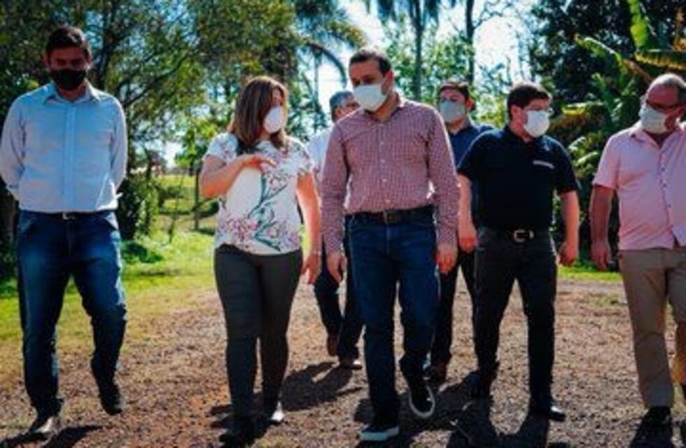 Pequeños productores recibieron plantines hortícolas y equipamientos