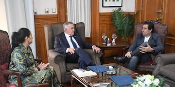 El Gobernador recibió al presidente subrogante de la Legislatura y a la diputada nacional para evaluar avances de obras y la agenda institucional de la provincia.