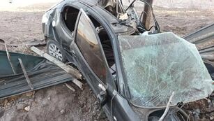 Accidente fatal en Guaymallén: dos hombres murieron tras impactar contra un poste