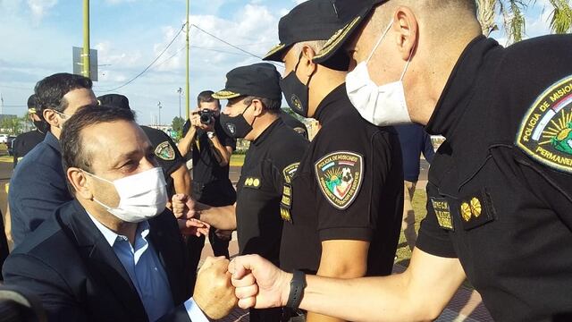 El Gobernador de la provincia entregó más móviles para la Policía de Misiones