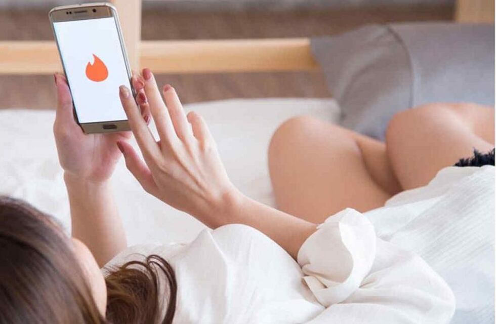 Contactó a un cordobés por una app de citas, lo drogó con ocho sustancias y le robó todo