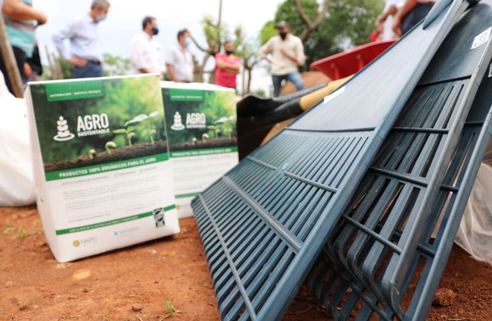 Oberá: hicieron entrega de maquinarias e insumos a huertas comunitarias