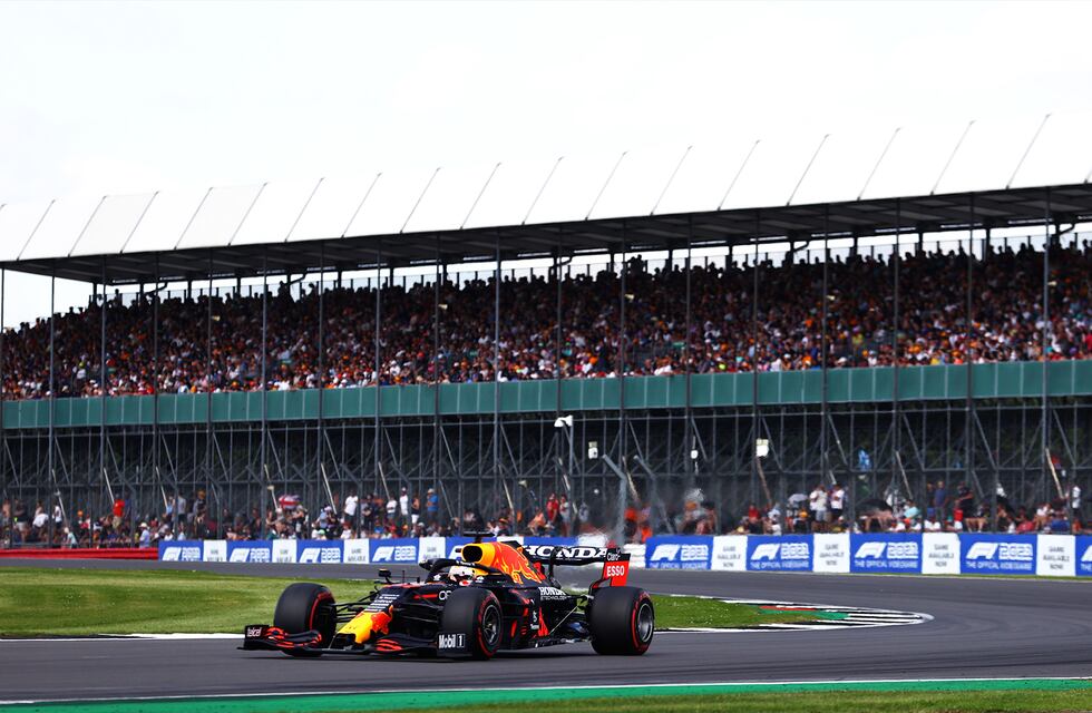 F1: Verstappen ganó el sprint; mañana larga adelante en Silverstone