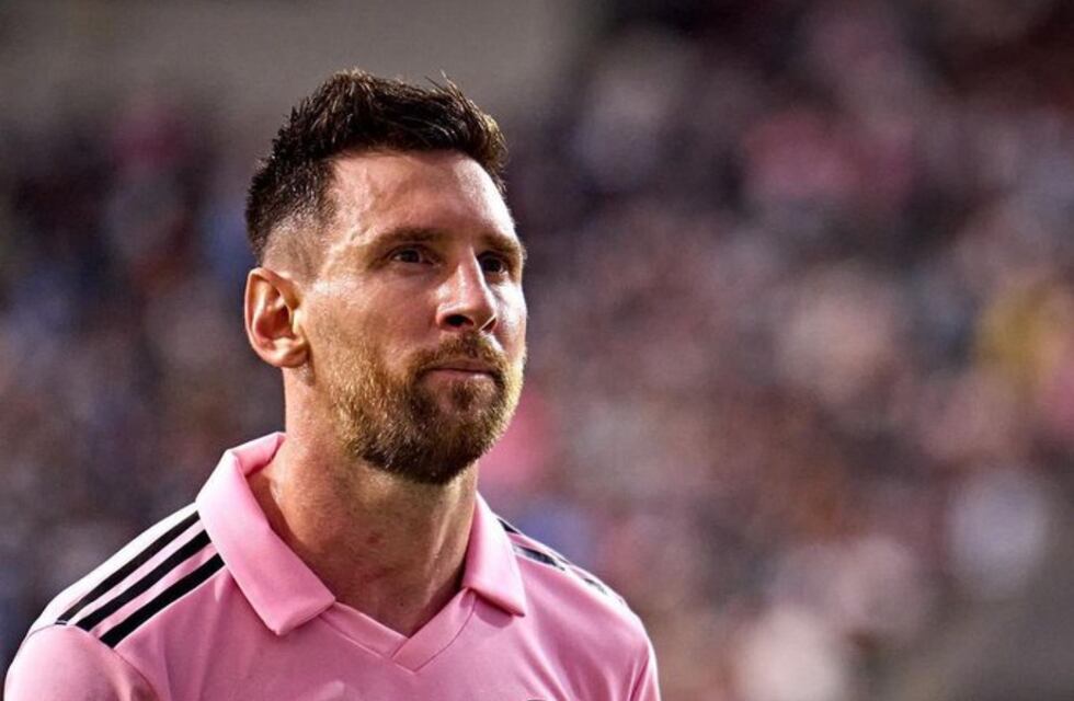 ¡Por poco!: así fue el momento en el que casi un proyectil golpeó a Lionel Messi