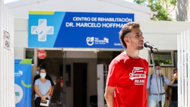 Facundo, el hijo de Marcelo Hoffman, presente en el acto de imposición de nombre al centro de rehabilitación post covid en San Rafael.