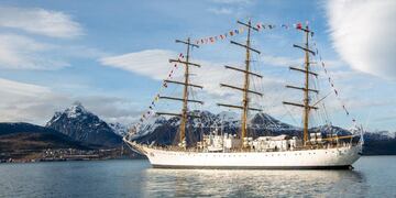 La Fragata A.R.A “Libertad” fue recibida por la Municipalidad en su visita a Ushuaia