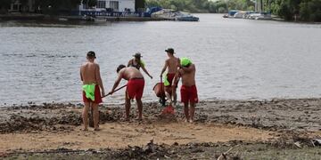 Limpieza de playas públicas en Gualeguaychú