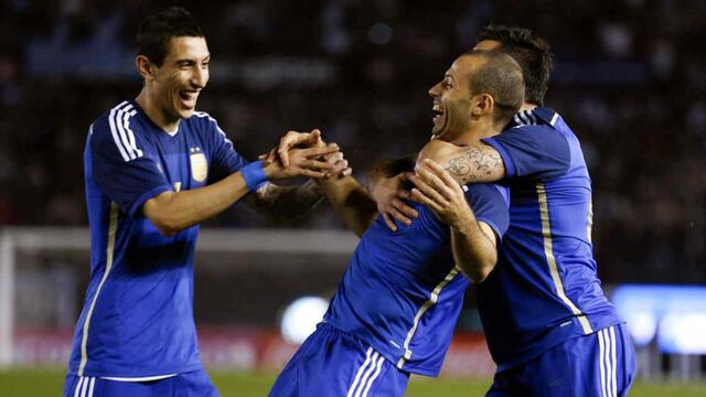 El volante de París Saint-Germain (PSG) y el exfutbolista compartieron varios años en la selección nacional.