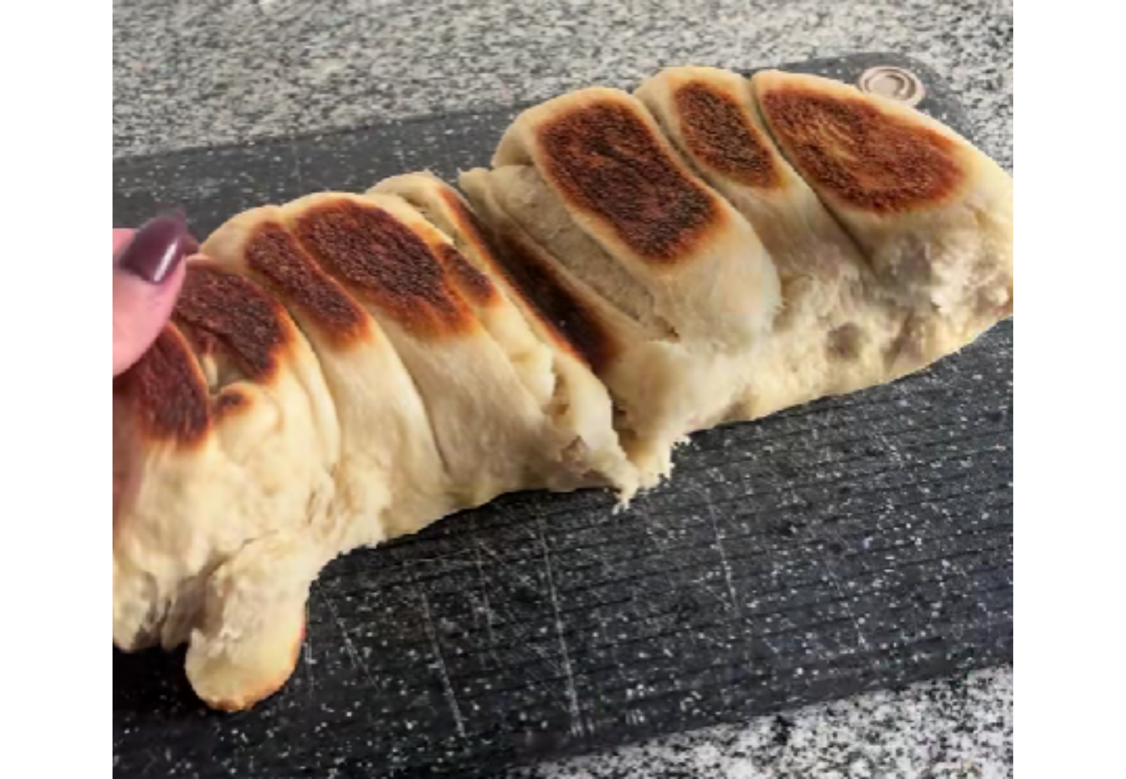 Este pan relleno es ideal para la picada.