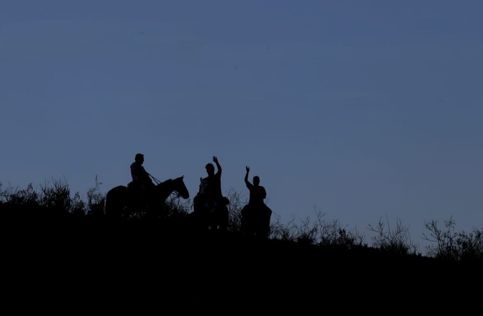 Cabalgata de los Reyes Magos: más de 20.000 mendocinos disfrutaron de la tradicional celebración en el piedemonte
