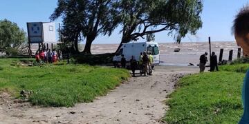 Un hombre de 35 años murió ahogado en el Río de la Plata cuando rescató a sus dos hijos que se estaban hundiendo.