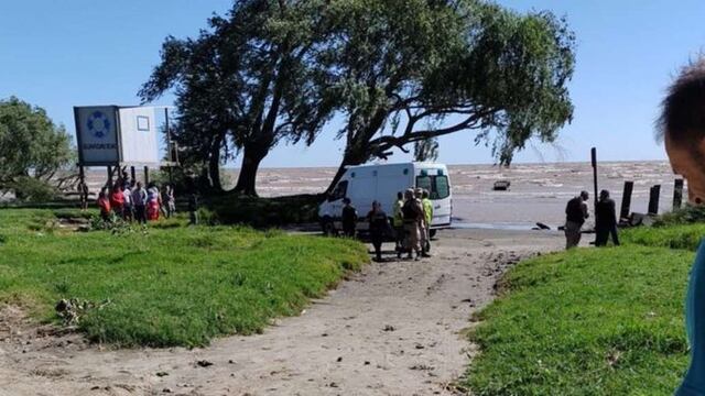 Un hombre de 35 años murió ahogado en el Río de la Plata cuando rescató a sus dos hijos que se estaban hundiendo.