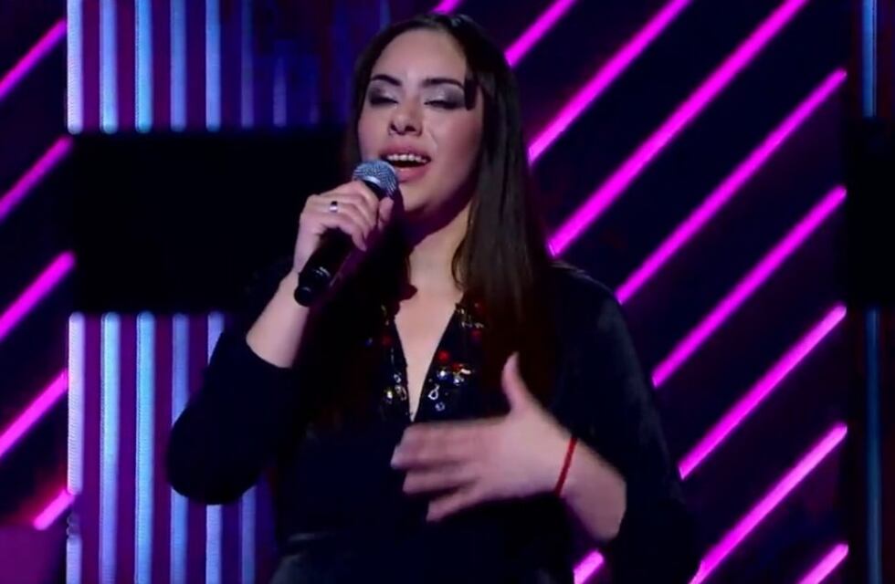 Una cordobesa interpretó una canción de Luis Miguel y emocionó a todos en Canta Conmigo Ahora