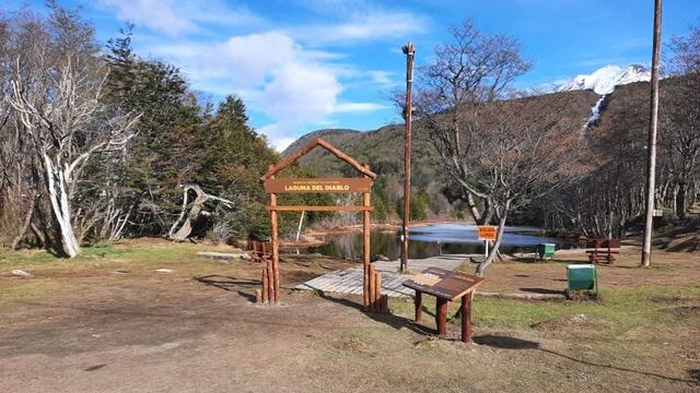 La Municipalidad de Ushuaia colocó nueva cartelería en la Reserva Natural “Laguna del diablo”