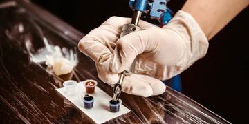 Tatuajes electrónicos con nanochips, la tecnología que se viene.