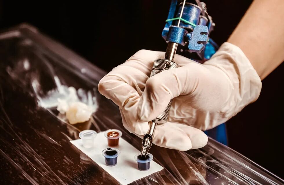 Increíble: Bill Gates anunció que trabajan en tatuajes electrónicos, los cuales reemplazarían a los celulares