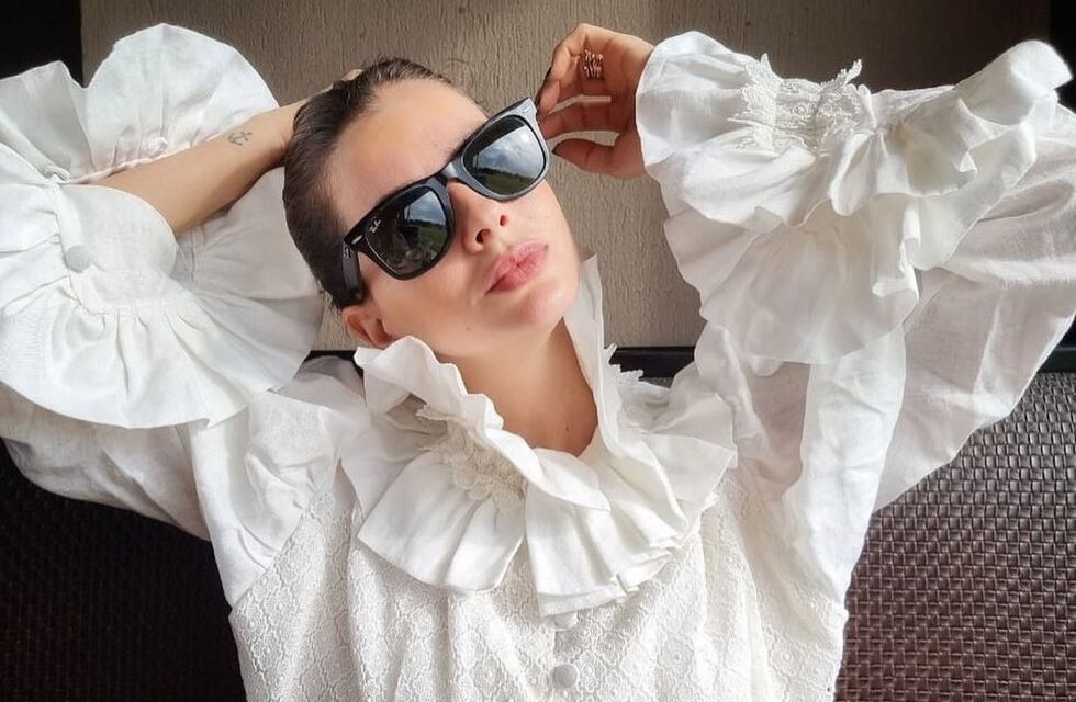 Desde la cama y sin ropa, la China Suárez dio los “buenos días” a sus seguidores