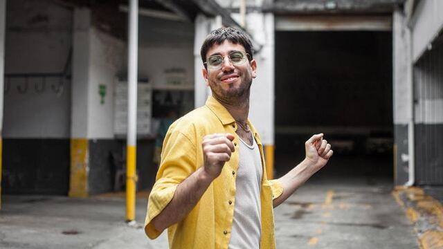 Mateo Sujatovich, con su banda Conociendo a Rusia, visitó Mendoza para presentar su nuevo disco y después disfrutaron de los placeres mendocinos.